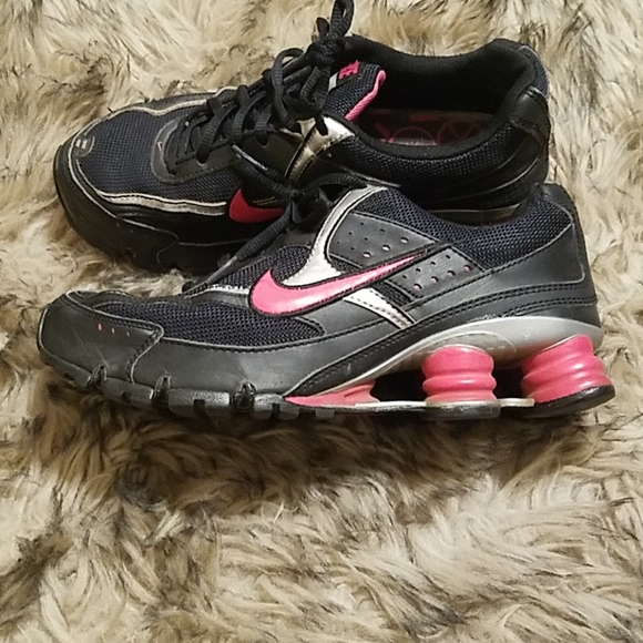 womens nike shox size 7